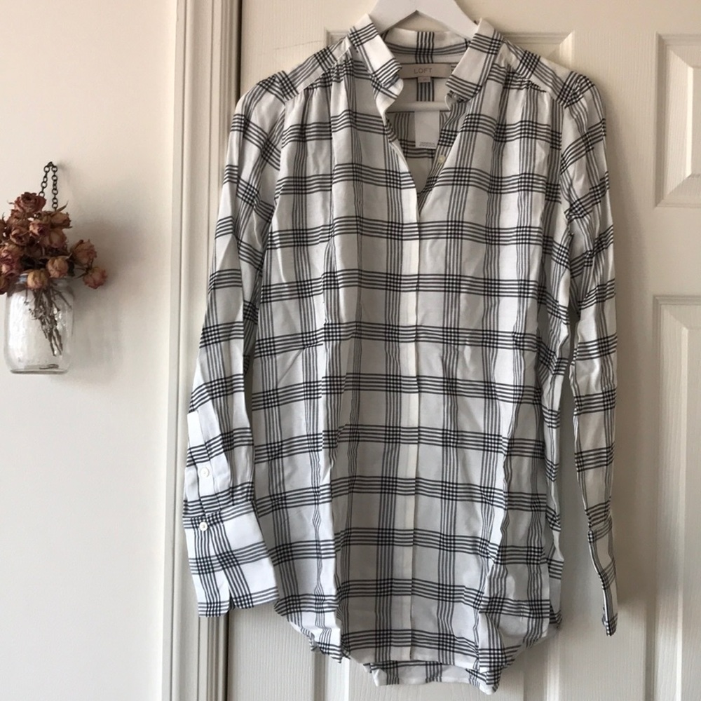 Button down shirt with checked pattern